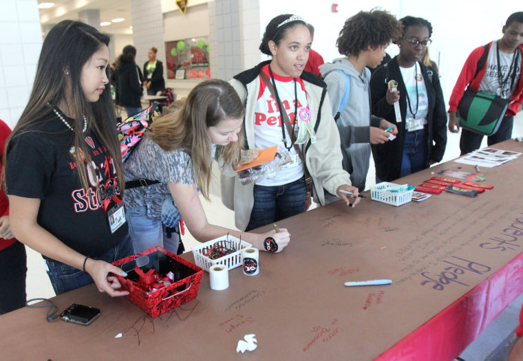 Harker Heights High School Red Ribbon Week